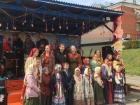 Пасхальный фестиваль у стен храма святителя Иннокентия Иркутского
