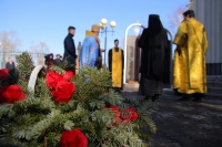 Митрополит Артемий совершил заупокойную литию в День памяти жертв политических репрессий