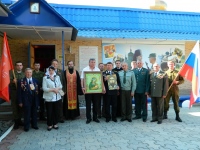 Участники международного автопробега передали икону Божией Матери «Хабаровская» в дар воинскому храму св. Димитрия Солунского