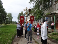 Верующие двух поселков прошли крестным ходом по району имени Лазо