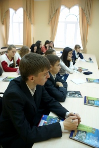 Хабаровские старшеклассники приступили к занятиям в Школе юного экскурсовода