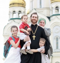 В семье хабаровского священника родился пятый ребенок