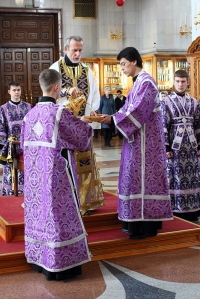Митрополит Хабаровский и Приамурский Игнатий  совершил чин омовения ног в кафедральном соборе города