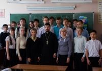 Внеклассные занятия для школьников проводит хабаровский священник