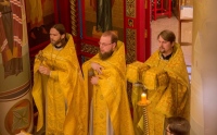 Божественная литургия, сопровождавшаяся сурдопереводом, впервые была совершена в храме святителя Иннокентия Московского