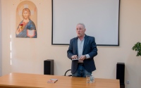 В Хабаровской семинарии пройдет встреча с православным кризисным психологом