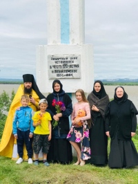 Миссионерская поездка в Амурский район: литургия под открытым небом и концерт от юной артистки