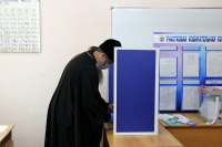 Митрополит Артемий принял участие в голосовании по поправкам в Конституцию
