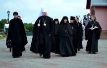 Посещение Свято-Петропавловского женского монастыря и Божественная литургия в Духов день. 20 июня 2016 года