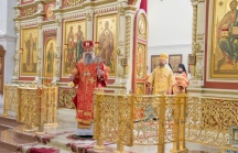Божественная литургия в Спасо-Преображенском кафедральном соборе  05 мая 2019 г.